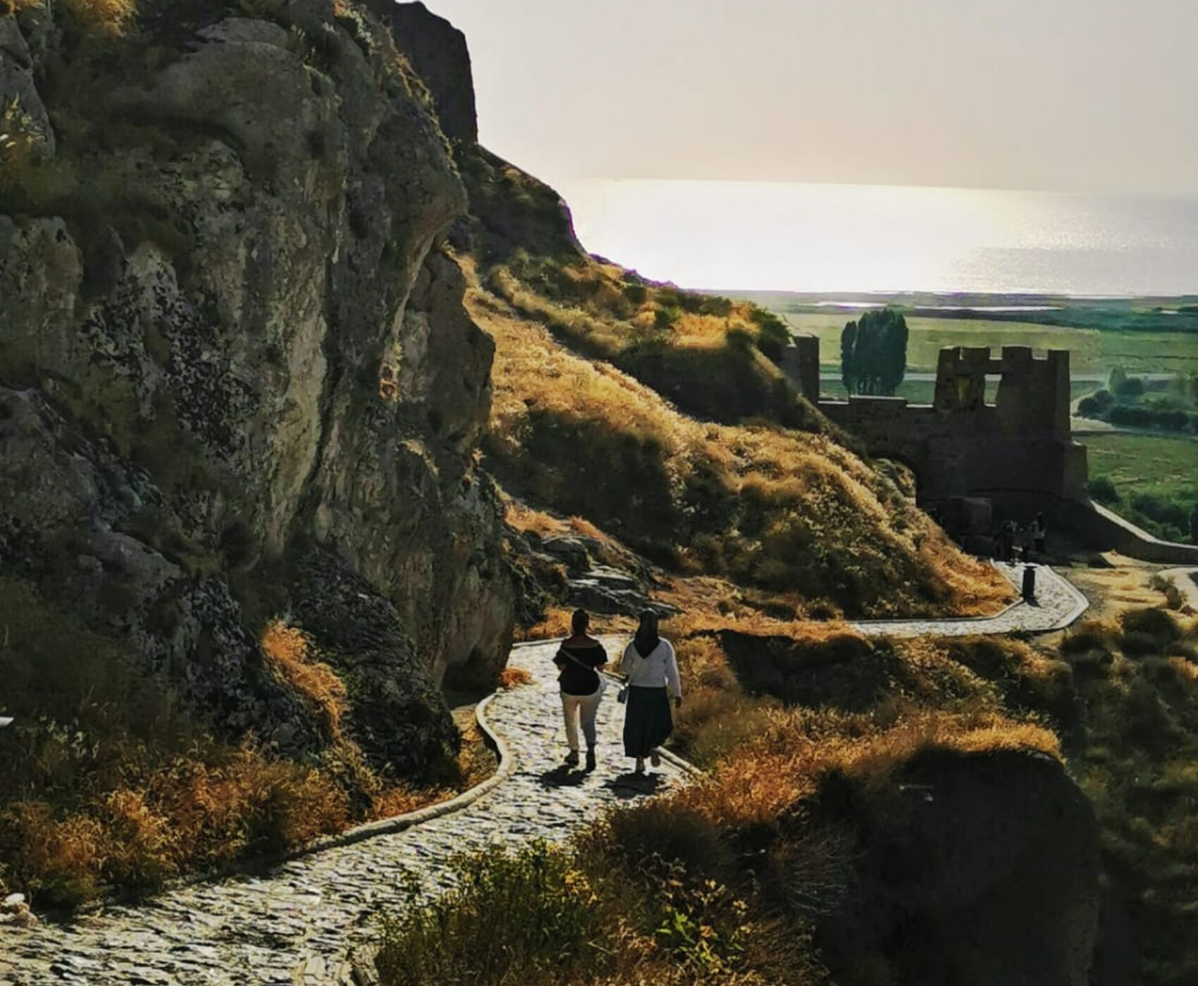 UÇAKLI VAN KARS KARADENİZ BATUM TURU