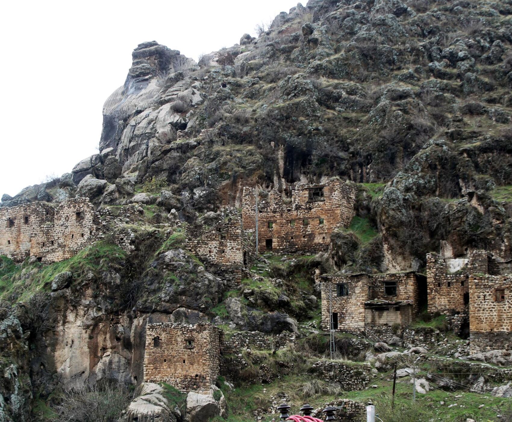 UÇAKLI VAN BAŞKALE YÜKSEKOVA HAKKARİ ŞIRNAK CİZRE DİYARBAKIR