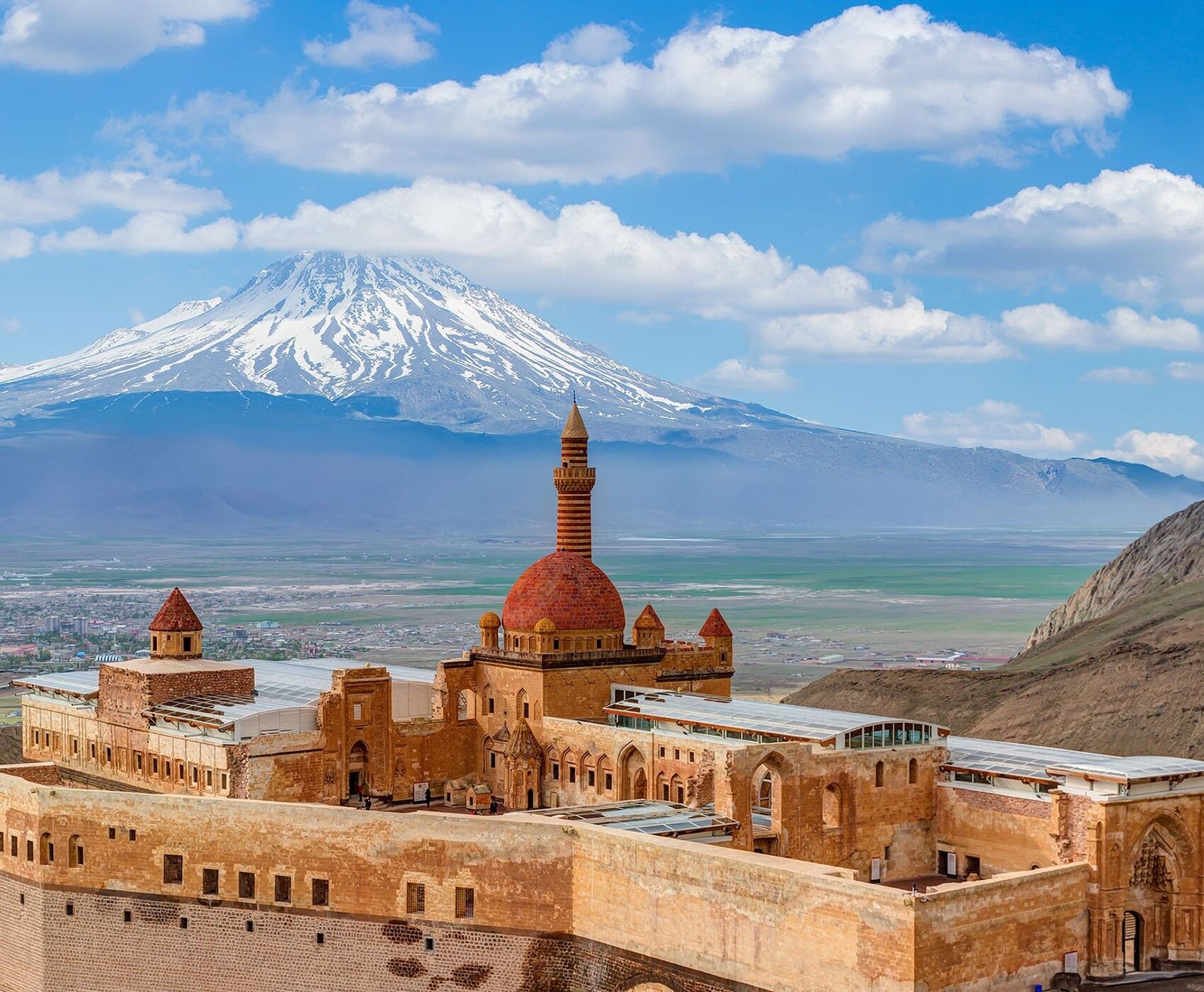 ANTALYA DAN DİREKT UÇAKLI VAN KARS  & PERU GÖKKUŞAĞI TEPELERİ DEĞİL ERZURUM GÖKKUŞAĞI TEPELERİ