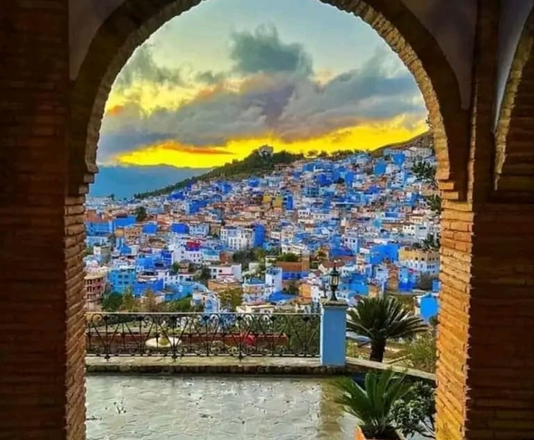 ANTALYA'DAN İSTANBUL AKTARMALI  UÇAKLI BAŞTAN BAŞA FAS TURU