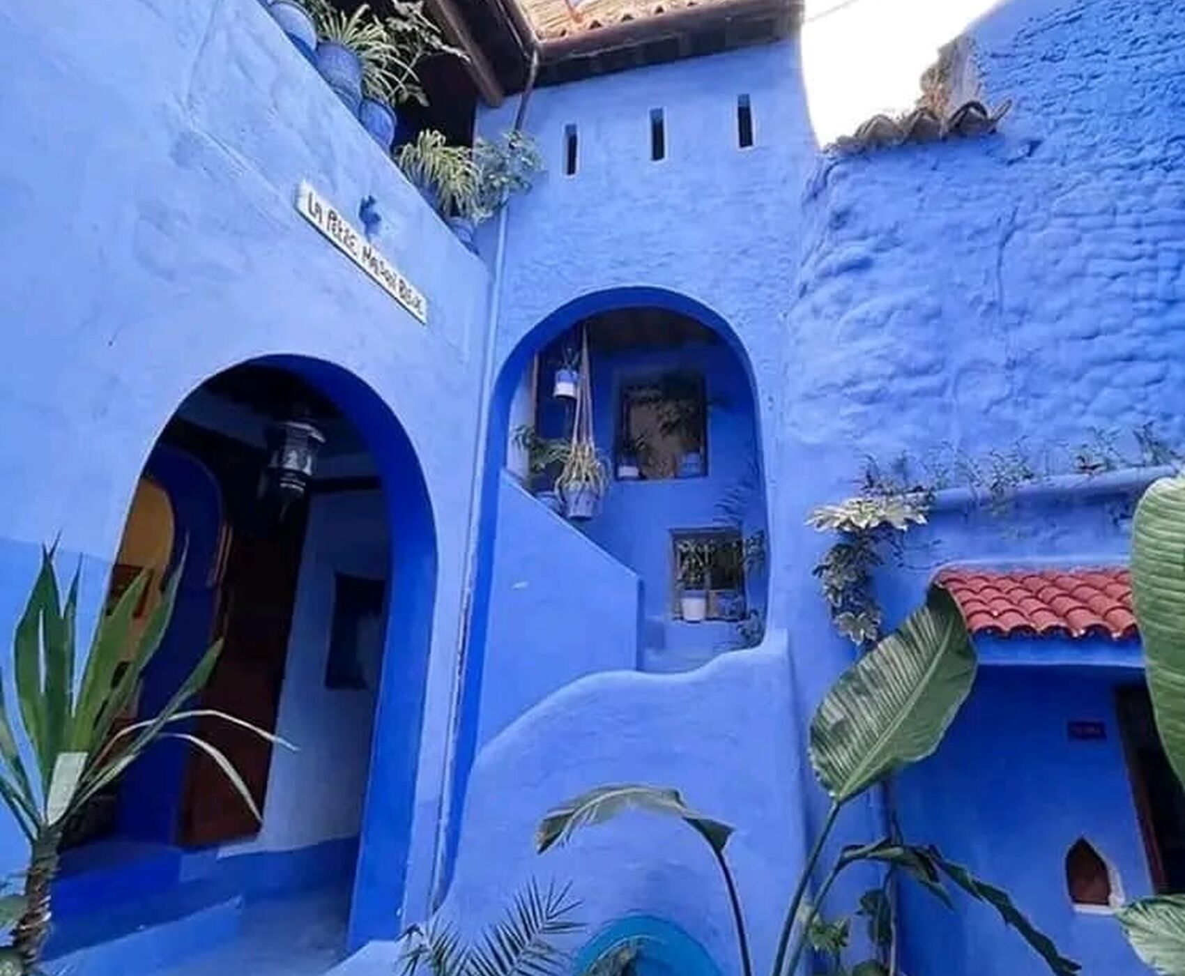 ANTALYA'DAN İSTANBUL AKTARMALI  UÇAKLI BAŞTAN BAŞA FAS TURU