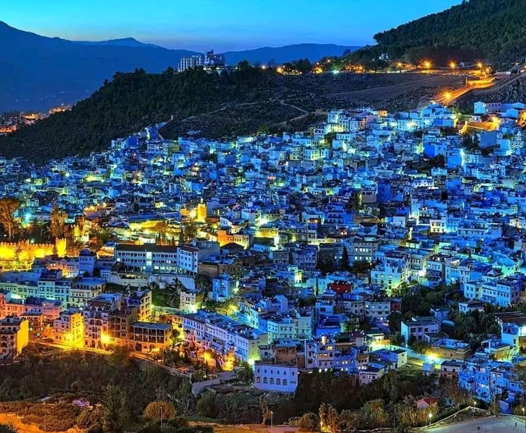 ANTALYA'DAN İSTANBUL AKTARMALI  UÇAKLI BAŞTAN BAŞA FAS TURU