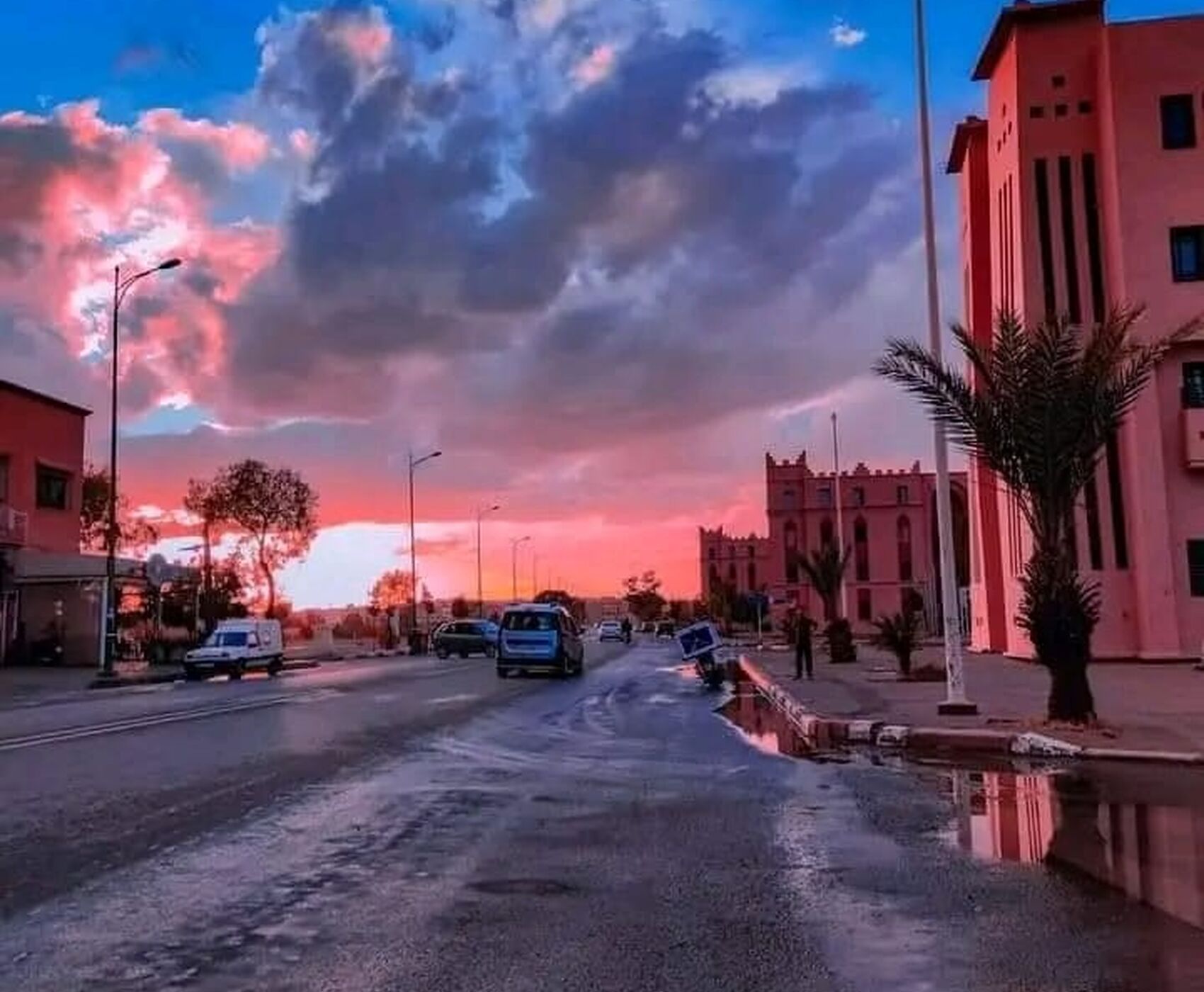 ANTALYA'DAN İSTANBUL AKTARMALI  UÇAKLI BAŞTAN BAŞA FAS TURU