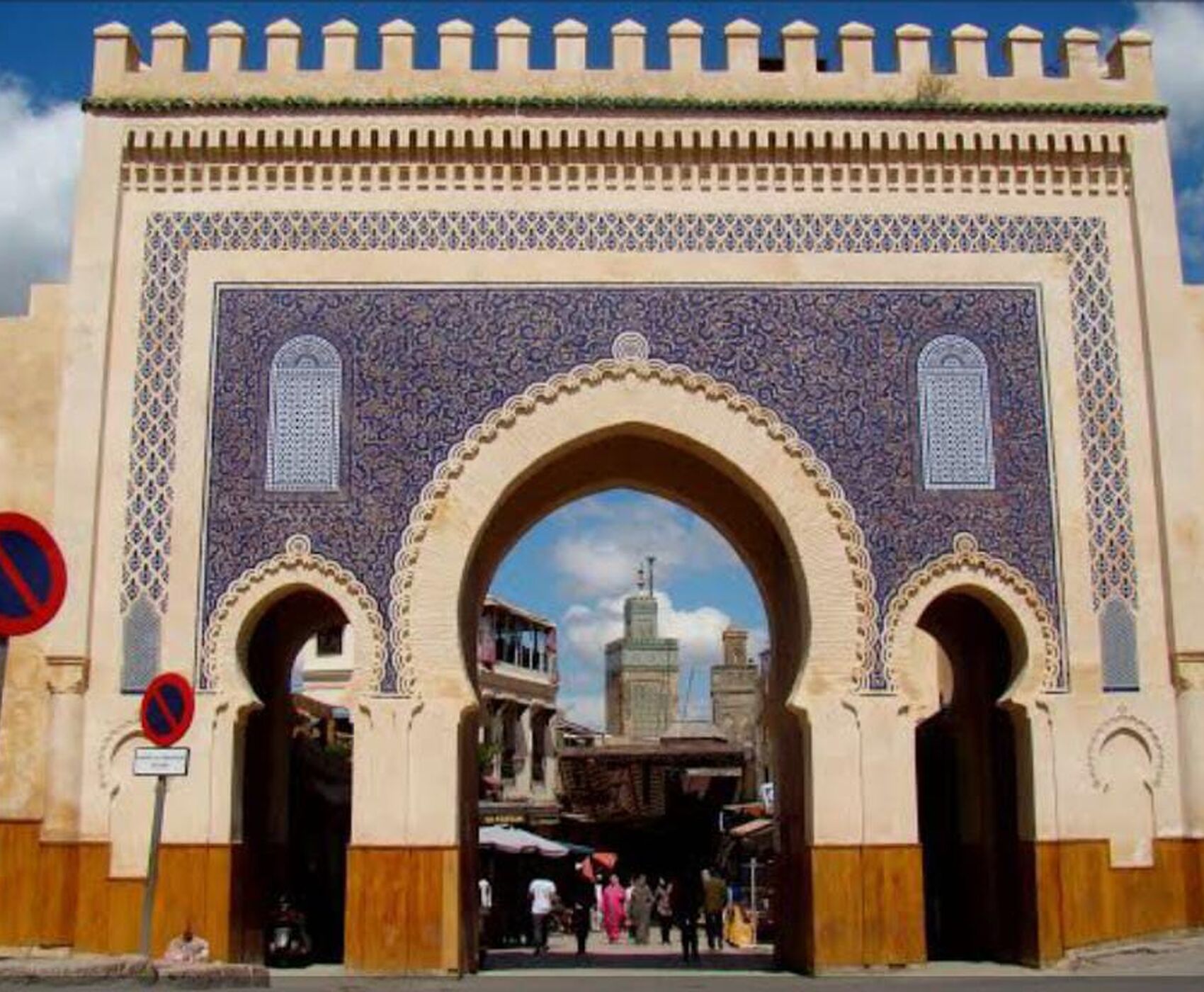 ANTALYA'DAN İSTANBUL AKTARMALI  UÇAKLI BAŞTAN BAŞA FAS TURU