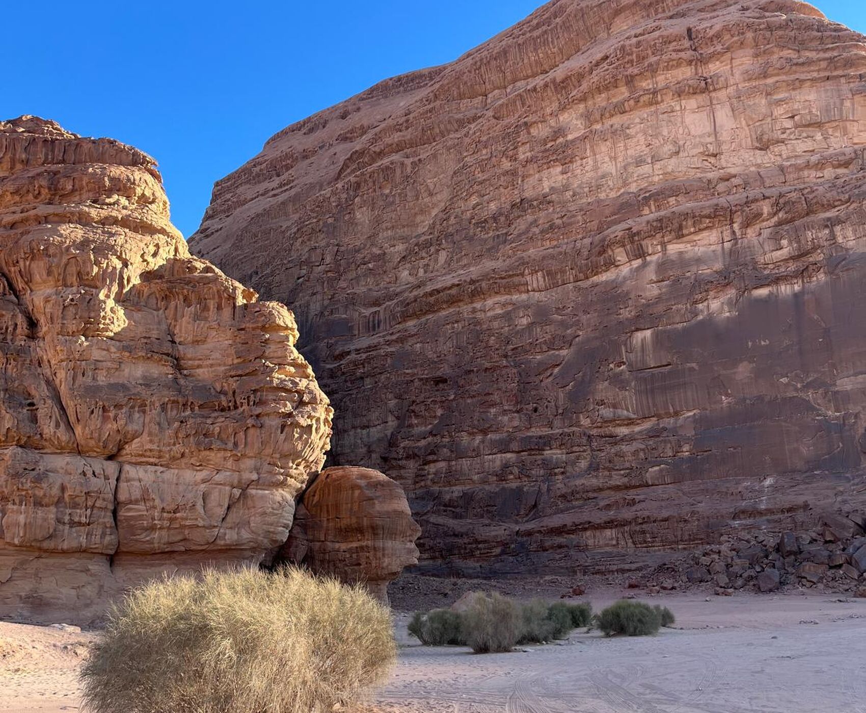 ANTALYA ÇIKIŞLI VİZESİZ HER ŞEY DAHİL BAŞTAN BAŞA ÜRDÜN KEŞİF TURU