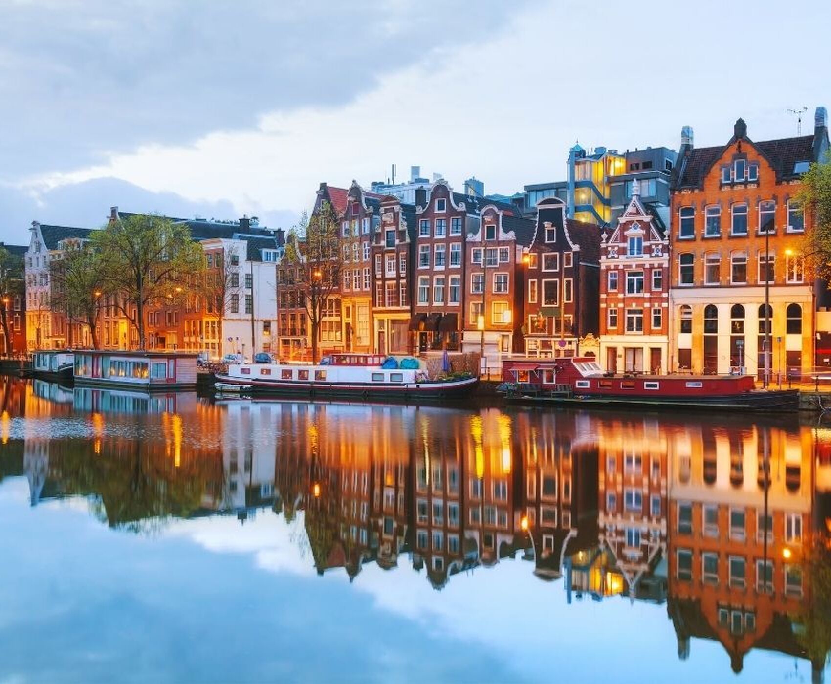 ANTALYA DAN DİREKT UÇAKLI AMSTERDAM & BRÜKSEL ( TÜM TURLAR DAHİL )