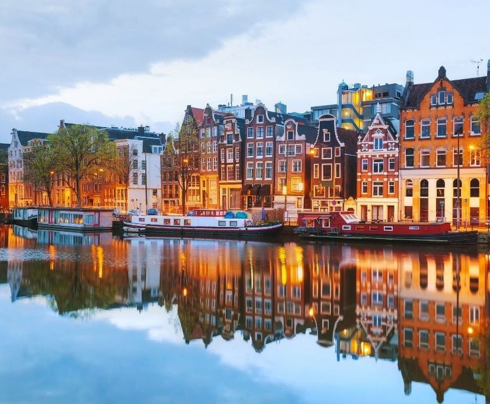 ANTALYA DAN DİREKT UÇAKLI AMSTERDAM & BRÜKSEL ( TÜM TURLAR DAHİL )