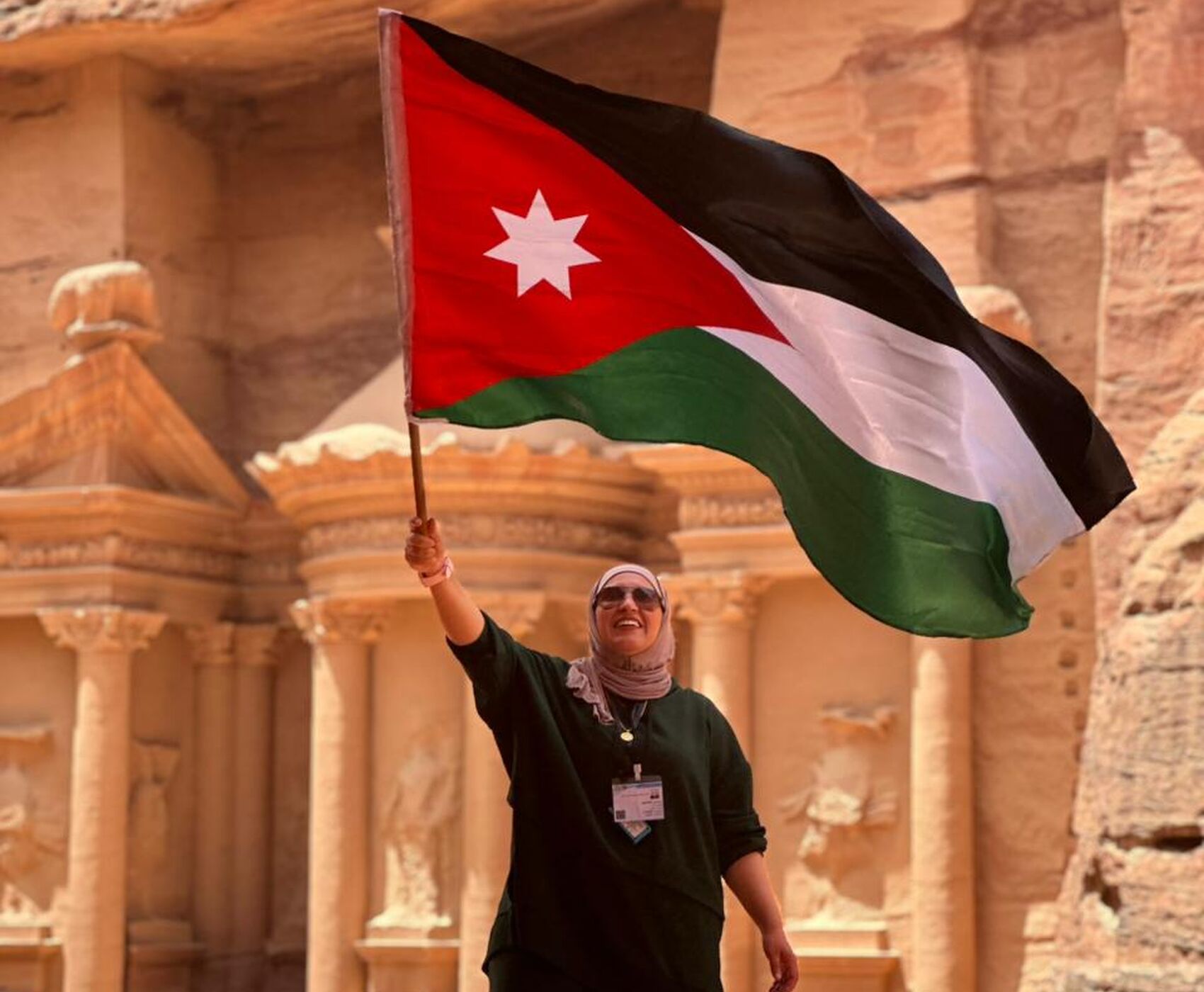 İSTANBUL ÇIKIŞLI VİZESİZ HER ŞEY DAHİL BAŞTAN BAŞA ÜRDÜN KEŞİF TURU