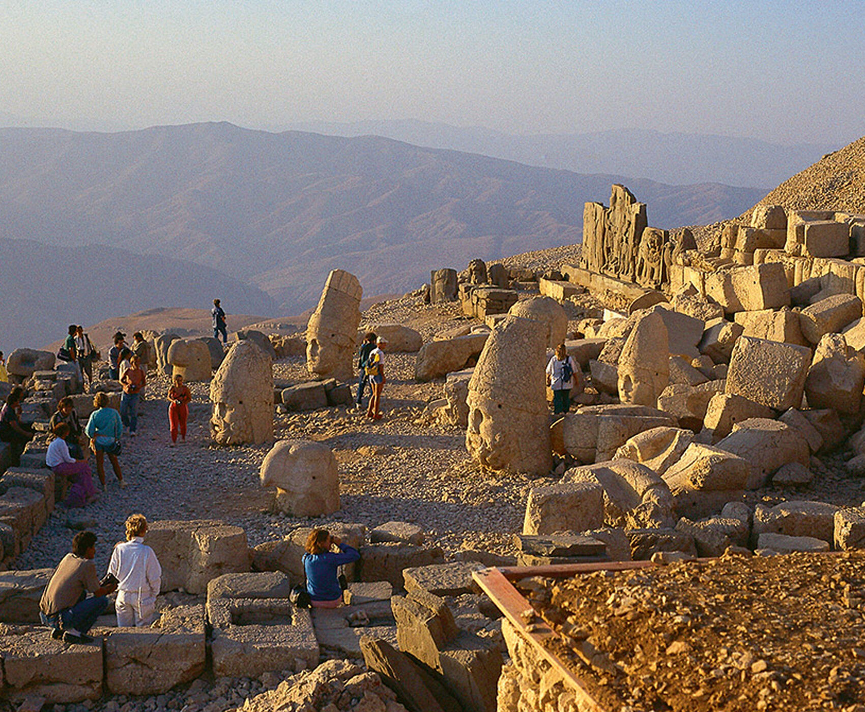 UÇAKLI MARDİN - MİDYAT TURU