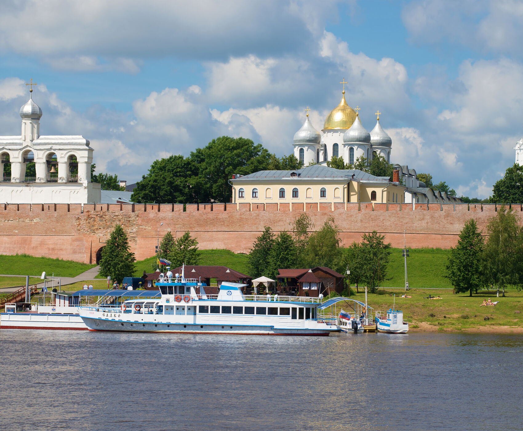 МОСКВА САНКТ-ПЕТЕРБУРГ БЕЛЫЕ НОЧИ